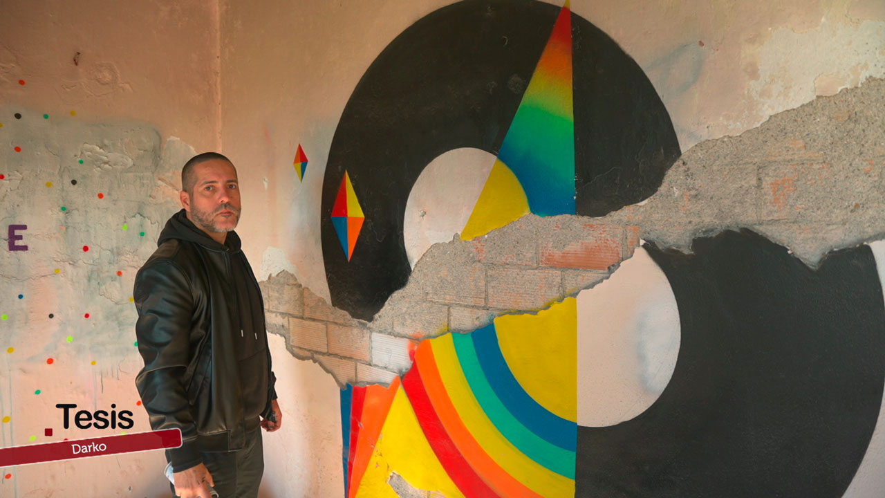 Darko, del grafiti al arte contemporáneo: la geometría emocional del arte urbano