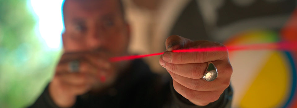 Darko, del grafiti al arte contemporáneo: la geometría emocional del arte urbano