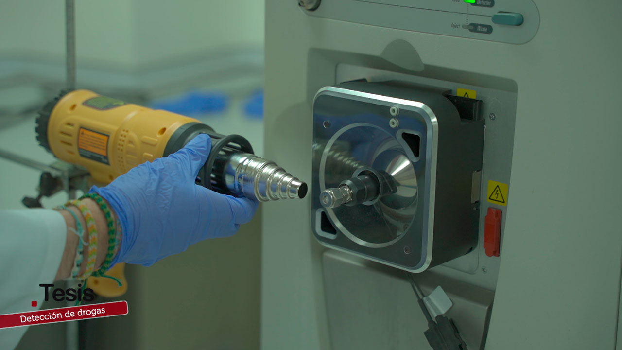 Detección de droga en superficie: rápido, eficaz y sostenible – Tesis – Canal Sur & Cedecom Detectar drogas en superficies en minutos: nueva técnica rápida y sostenible